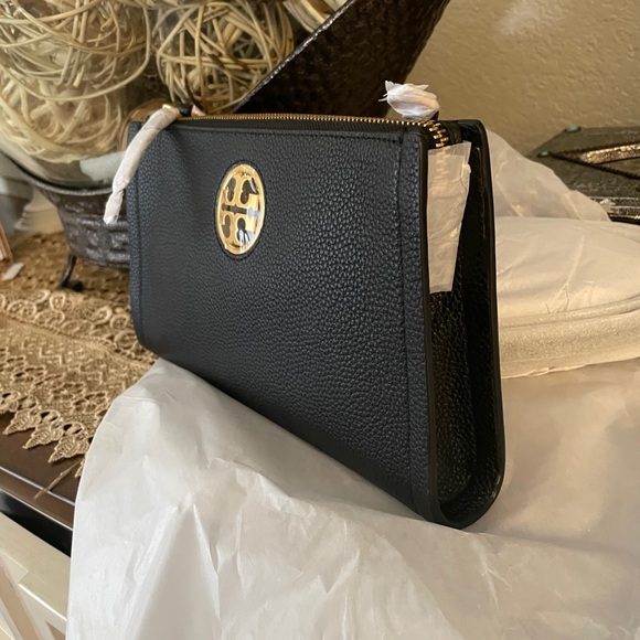Tory Burch Bags New Tory Burch Zip Crossbody Carson Poshmark